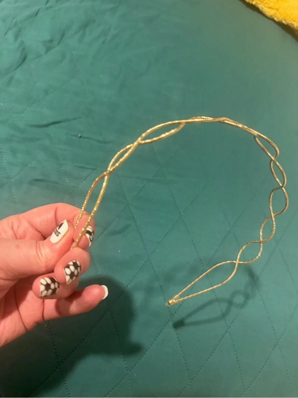 Gold-Tone Twisted Headband - Elegant Women’s Hair Accessory
